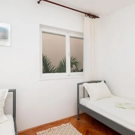 Apartment Neda Grebastica