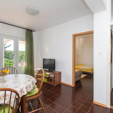 Neda Apartment