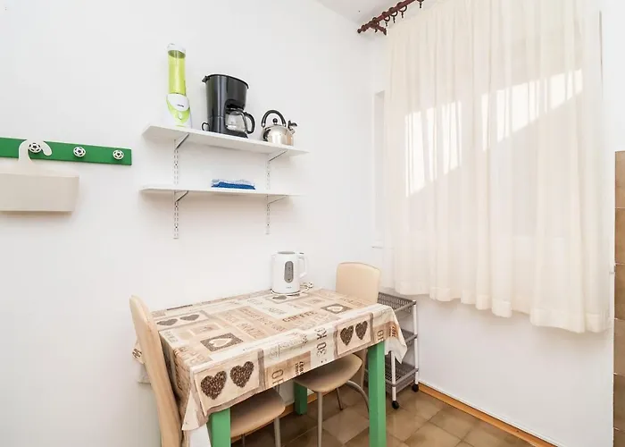 Neda Apartment Grebastica