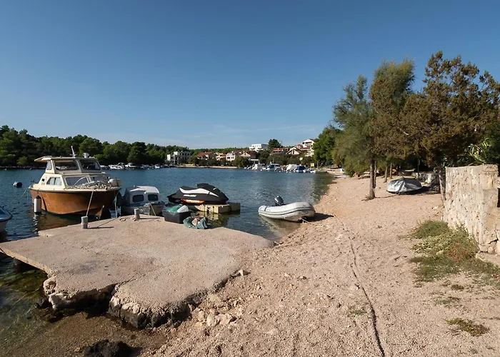 Neda Apartment Grebastica